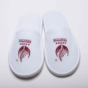 Zapatilla de hotel lavable de rizo desechable de colores personalizados - Product Image 5