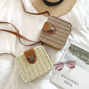 Chine en gros haut <span class=keywords><strong>de</strong></span> gamme mode carré fait main en rotin paille <span class=keywords><strong>plage</strong></span> épaule sac à main avec bracelet en cuir - Product Image 1