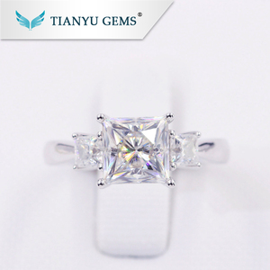 14 K/18 k Blanco/oro amarillo 1 carat forever one DEF vvs diamante sintético moissanite compromiso precio del anillo - Product Image 2