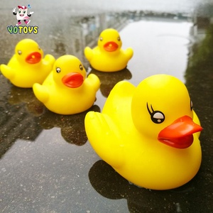 Eco-friendly Bambino di Plastica Del Pvc Del Vinile Galleggiante Squeaky Vasca Da Bagno Anatra Giocattolo Set - Product Image 4