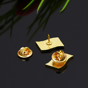 새로운 디자인 주문 금속 아연 합금 금 사기질 국가 깃발 접어젖힌 옷깃 핀 - Product Image 6