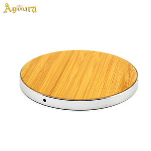 Chargeur de téléphone sans fil Qi en bois avec logo personnalisé, accessoires pour téléphone portable, station de charge portable - Product Image 5