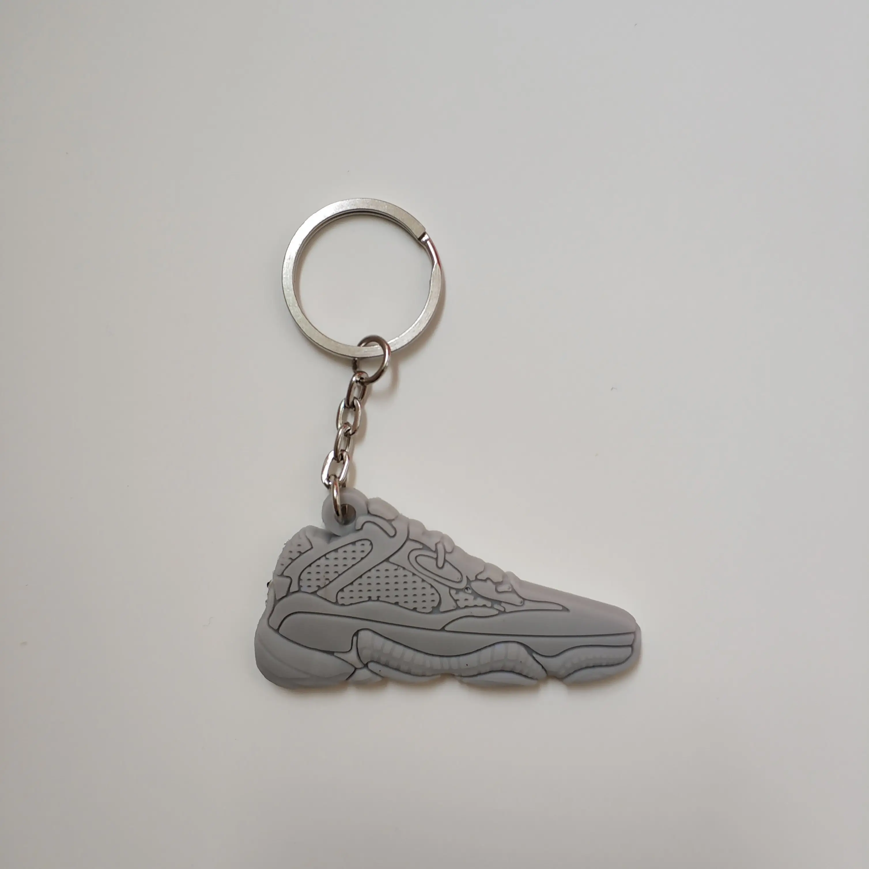 Yeezy — porte-clés chaussures en vrac, livraison gratuite, gris foncé, 500