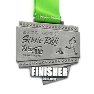 Personalizado nuevo diseño brillo correr <span class=keywords><strong>la</strong></span> mangle planchadora de aleación de zinc de <span class=keywords><strong>la</strong></span> medalla - Product Image 1