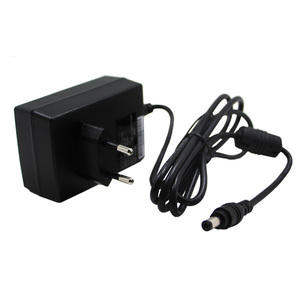 Mean Well AC DC <span class=keywords><strong>D</strong></span>'adaptateur Industriel Prise EURO GST18E09-P1J 18 W 9 V 2A Adaptateur secteur - Product Image 1