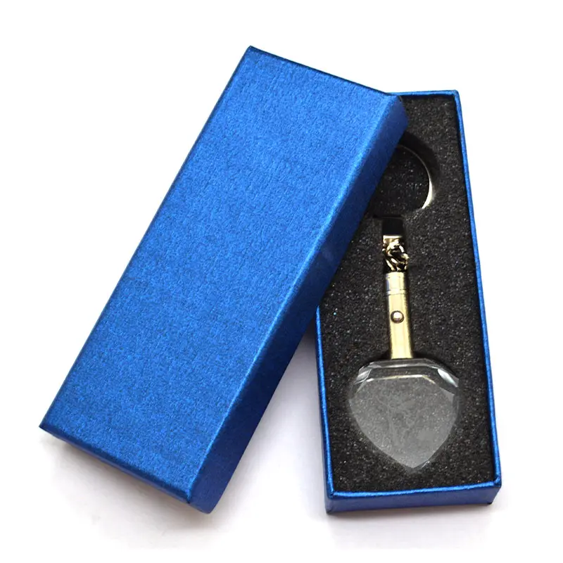 Oem toptan Led kalp şeklinde 3D boş araba logosu anahtarlık özel lazer fotoğraf anahtarlık lazer kazınmış kristal anahtarlık kutusu