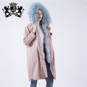 Personnalisée À La Mode Véritable Fourrure <span class=keywords><strong>De</strong></span> Raton Laveur Collier Femmes Rose Long Parka Manteau Avec Capuchon <span class=keywords><strong>De</strong></span> Fourrure - Product Image 3