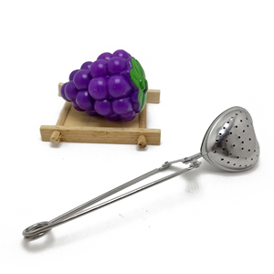 Infuseur à thé en acier inoxydable en forme de cœur avec poignée de serrage, vente chaude - Product Image 3