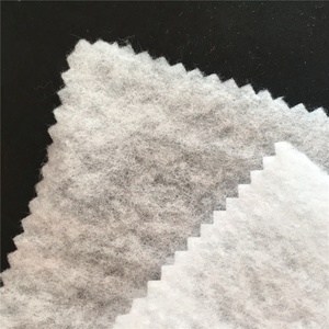 100% poliestere perforato ago tessuto non tessuto di feltro non tessuto ago pugno interlining tessuto per la produzione di abbigliamento - Product Image 3