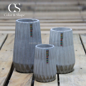 Diseño fashional gris simple de cerámica pequeños artículos para el hogar jarrón decorativo - Product Image 1