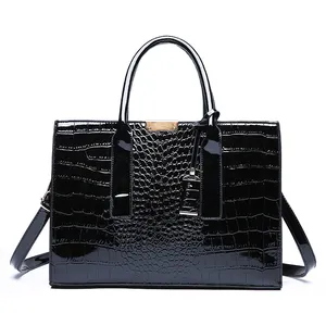 Popular design crocodile handbag set PU leather europe tote bag custom novelty handbags