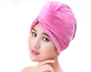 <span class=keywords><strong>Serviette</strong></span> <span class=keywords><strong>de</strong></span> cheveux en microfibre à séchage rapide pour cheveux bouclés Enveloppe jetable douce pour <span class=keywords><strong>salle</strong></span> <span class=keywords><strong>de</strong></span> <span class=keywords><strong>bain</strong></span> utilisation en gros <span class=keywords><strong>pas</strong></span> <span class=keywords><strong>cher</strong></span> après la douche motif <span class=keywords><strong>de</strong></span> maison - Product Image 2
