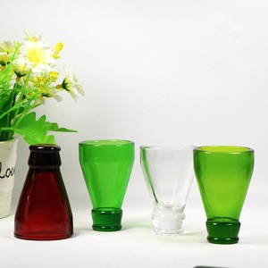 Shandong máquina <span class=keywords><strong>Soda</strong></span> Lime cristalería nuevo diseño de la caja de regalo de color cuello de botella en forma de vidrio de tiro - Product Image 1