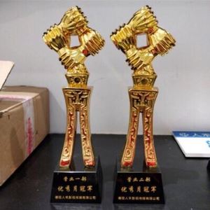 Cerimonia di premiazione della società di competizione trofei di sport di cristallo placcati in oro eco-friendly alta trasparente incisa su misura - Product Image 5
