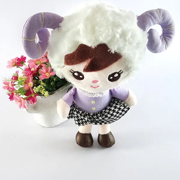 20 cm femenino lindo diseño personalizado de peluche de juguete ovejas de peluche de juguete para la venta