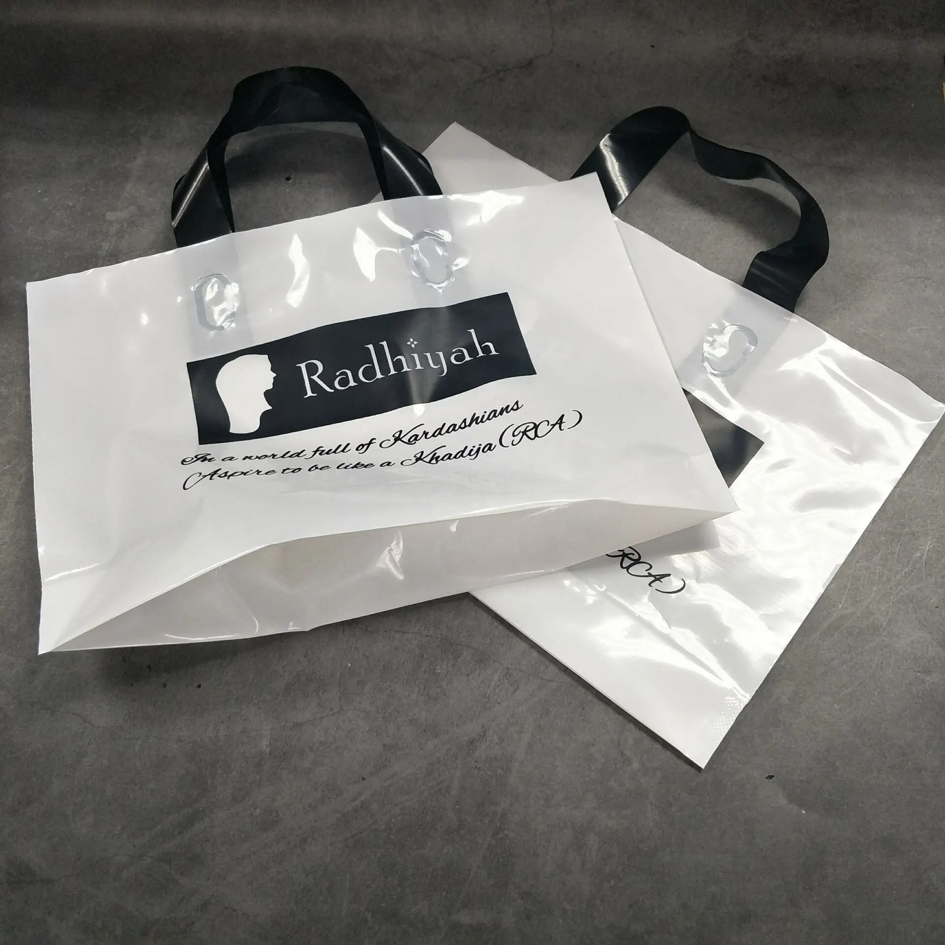 Promotional Logo Printed Packaging shopping 2020 PE plastic tote bag custom with soft loop handle