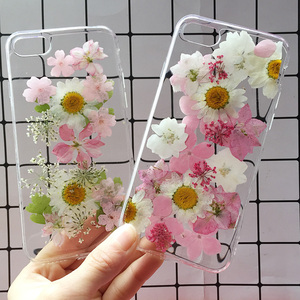 Custodia per telefono in vero TPU con fiori secchi per <span class=keywords><strong>iPhone</strong></span> <span class=keywords><strong>Cover</strong></span> in <span class=keywords><strong>Silicone</strong></span> trasparente fatta a mano Coque - Product Image 1