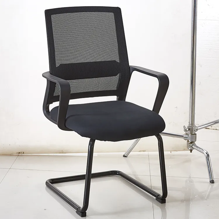 Resistente plástico PP esqueleto mecanismo comercial moderno y muebles de oficina uso específico silla en Malasia