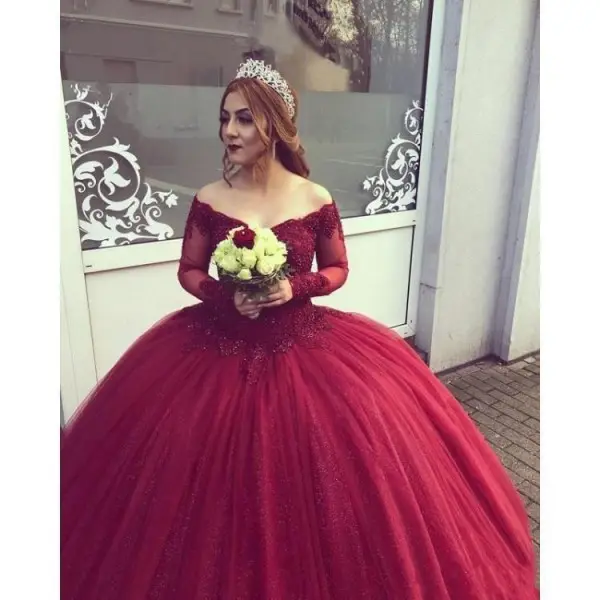 Chinese Traditional Women Off The Shoulder Long Sleeves Lace and Tulle Red Wedding Dresses for Sale