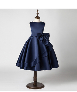 Elegante Abito da Cerimonia per Bambine in Tessuto Blu con Fiocco, Vestito Senza Maniche con Collo Tondo per Ragazze - Product Image 1