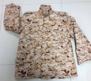 Chaqueta de invierno de camuflaje Digital del desierto de Arabia Saudita, suministros de seguridad, uniforme de equipo de algodón y nailon, chaqueta de equipamiento - Product Image 1