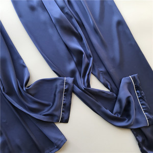 Personale Su Misura marchio del ricamo di nuovo del progettista di colore solido pulsante man giù pj <span class=keywords><strong>set</strong></span> manica lunga in raso di seta Degli Indumenti Da Notte pigiama <span class=keywords><strong>set</strong></span> - Product Image 3