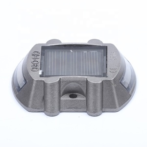 De aluminio de plata 350g <span class=keywords><strong>Solar</strong></span> seguridad conducir de noche fluorescente Al ojos de gato postes de carretera reflectores - Product Image 1