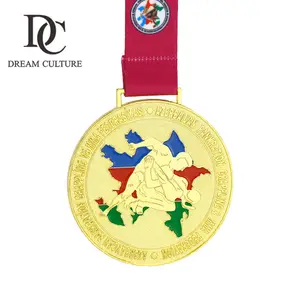 Carte personnalisée conception catholique saint couleurs d'émail médaille d'or/médaillon avec collier