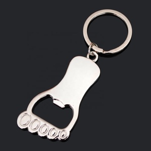 <span class=keywords><strong>Porte</strong></span>-clés ouvre-bouteille en forme de pied en métal Offre Spéciale pour la vente en gros pour personnaliser et améliorer votre collection de <span class=keywords><strong>porte</strong></span>-clés - Product Image 3
