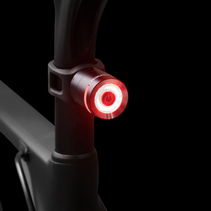 USB resistente al agua ciclismo Manual mazorca roja de advertencia de seguridad trasera luz intermitente <span class=keywords><strong>para</strong></span> <span class=keywords><strong>bicicleta</strong></span> - Product Image 1