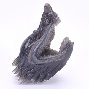 Handgesneden realistische sculptuur van een wolfskop van edelsteen agaat geode schedel - Product Image 4