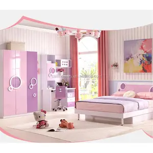 Moderne schöne Teen Mädchen Schlafzimmer mit rosa Farbe gesetzt