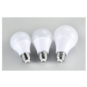 Vendita calda LED <span class=keywords><strong>27</strong></span> <span class=keywords><strong>lampadina</strong></span> con sensore di movimento PIR 10W 15W 20W 220V Smart E27 lampada Radar 6500K A65 A70 A80 - Product Image 4
