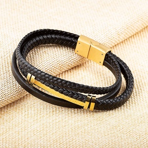 <span class=keywords><strong>Tendenze</strong></span> accessori da uomo 2024 moda oro placcato charm in acciaio inox italiano braccialetti in vera pelle da uomo - Product Image 5
