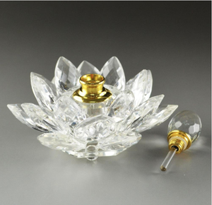 Mini Botellas de Perfume Decorativas de Cristal Ámbar con Forma de Loto, Botella de Perfume Recargable de Vidrio Vintage Vacía, Figura de Flor de Loto Hecha a Mano - Product Image 4