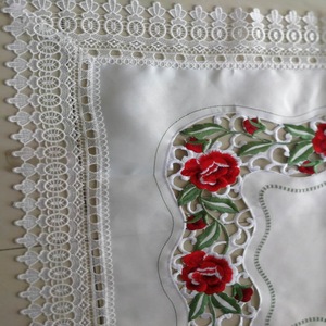 <span class=keywords><strong>Tovaglia</strong></span> <span class=keywords><strong>Bianca</strong></span> Fatta a Mano con Bordo in <span class=keywords><strong>Pizzo</strong></span> Floreale Ricamato in Resistente Poliestere - Product Image 4