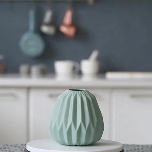 Facultatif couleur <span class=keywords><strong>origami</strong></span> art conception cannelée antique en céramique vases/décor à la <span class=keywords><strong>maison</strong></span> bud vase - Product Image 4