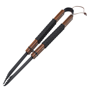 Mango de madera de barbacoa utensilios de acero inoxidable no-stick accesorios de barbacoa <span class=keywords><strong>parrilla</strong></span> pinzas de cuero con colgada en la pared. - Product Image 2