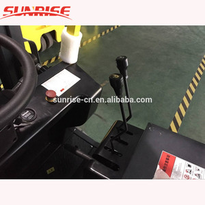 Günstige 1,5 Tonnen 2 Tonnen 2,5 Tonnen 3 Tonnen 3 Bühne Mast Drei Rad Elektrische Gabelstapler - Product Image 3