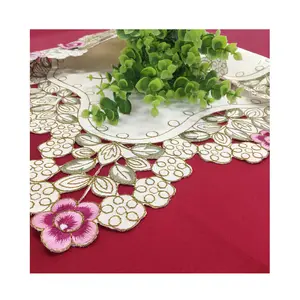 Hot selling beautiful embroidery rose cutwork table runner