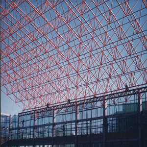 Structure de toit en treillis métallique, Usine chinoise de treillis métallique, Treillis métallique préfabriqué en acier galvanisé avec connexion par boulons à billes, Hangar de stockage de charbon, Centrale électrique - Product Image 4