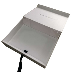 Luxe Blanc Mat Vêtements Boîte Cadeau pour Dos Nu Robes - Product Image 3