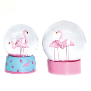 Toptan özel Sevgililer Hatıra glitter su topu reçine flamingo kar küresi - Product Image 5