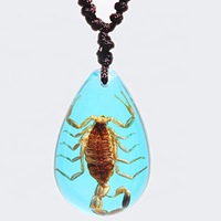 Grande taille résine de Vrais Insectes ambre pendentif