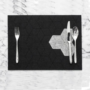 <span class=keywords><strong>Feutre</strong></span> Napperons de Table, Antidérapant et Résistant <span class=keywords><strong>À</strong></span> La Chaleur, <span class=keywords><strong>Lavable</strong></span>, Protection Des Meubles - Product Image 4