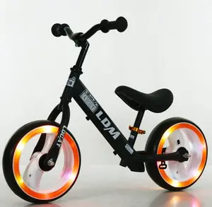 Fabbrica di buona qualità per bambini equilibrio bicicletta con la luce del LED 12 "ruota di esportazione oem migliore bambini equilibrio bici