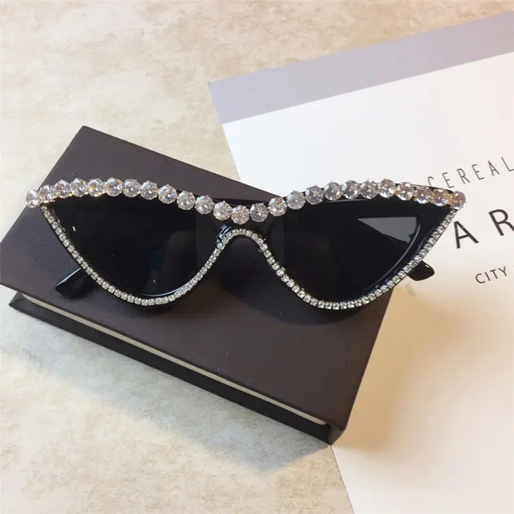 Bán Nóng Thiết Kế Phong Cách Mới Nhất Mắt Mèo Rhinestone Bling Sunglasses Phụ Nữ