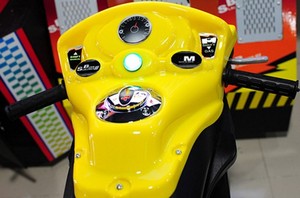 2 lettore TT Motore A Gettoni <span class=keywords><strong>Auto</strong></span> <span class=keywords><strong>Da</strong></span> <span class=keywords><strong>Corsa</strong></span> Arcade Simulatore di Macchina di Video Gioco di | Parco di Divertimenti <span class=keywords><strong>Auto</strong></span> <span class=keywords><strong>Da</strong></span> <span class=keywords><strong>Corsa</strong></span> Per La Vendita - Product Image 6