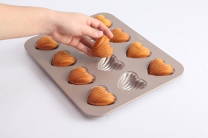 Meilleur Vendeur Madeleine Pan 12 tasse antiadhésive tasse En Forme De Cœur moule <span class=keywords><strong>à</strong></span> gâteau Cuisson En Acier Au Carbone Pan - Product Image 5