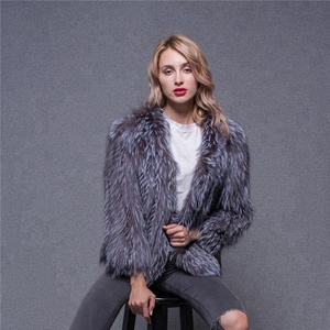 Moda Natural de piel de zorro de ropa de <span class=keywords><strong>mujer</strong></span> 2018 tendencia chaqueta de invierno de la <span class=keywords><strong>mujer</strong></span> chaqueta abrigo - Product Image 1